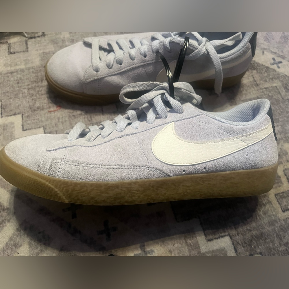Nike blazer low